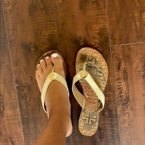 tory burch flip flops